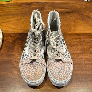 Kids high top vans size 3